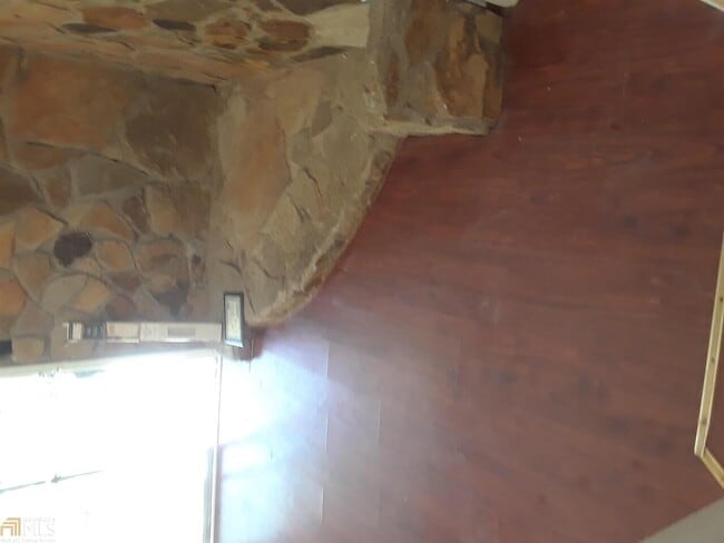 Building Photo - 10527 Thrasher Rd