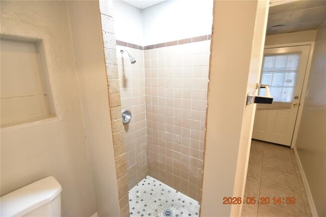 Building Photo - 8720 Flame Vine Ave