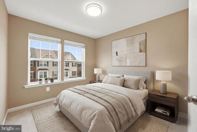 Building Photo - 43593 Mirror Terrace