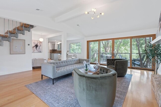 Building Photo - 3633 Peregrine Falcon Dr