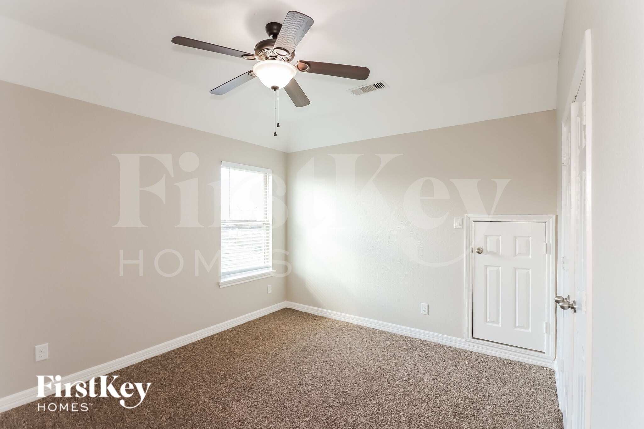 Building Photo - 9743 Stratton Ridge Dr