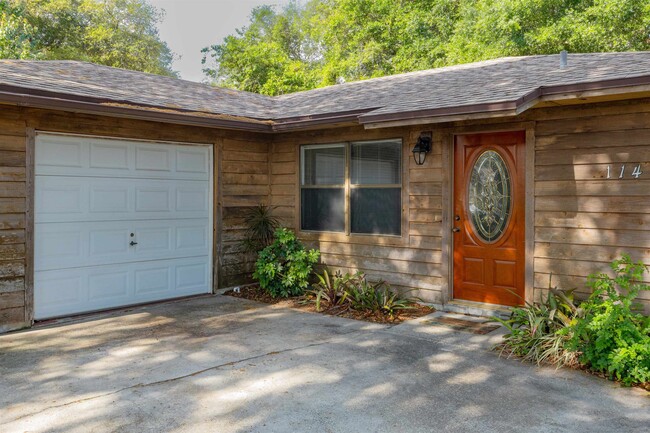 Building Photo - 114 Lobelia Rd