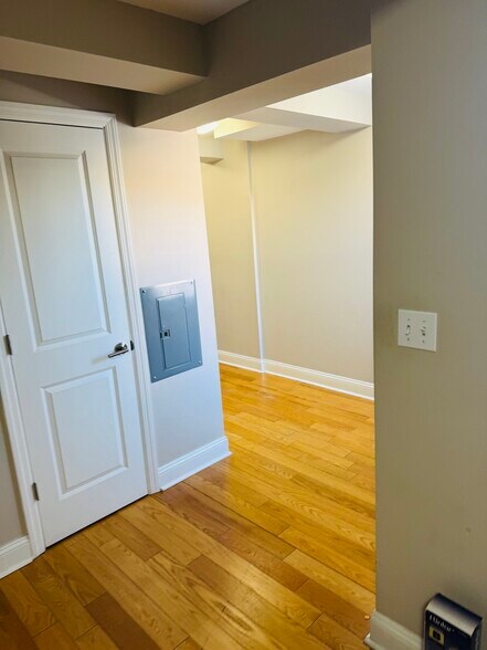 Building Photo - 45 S Broadway