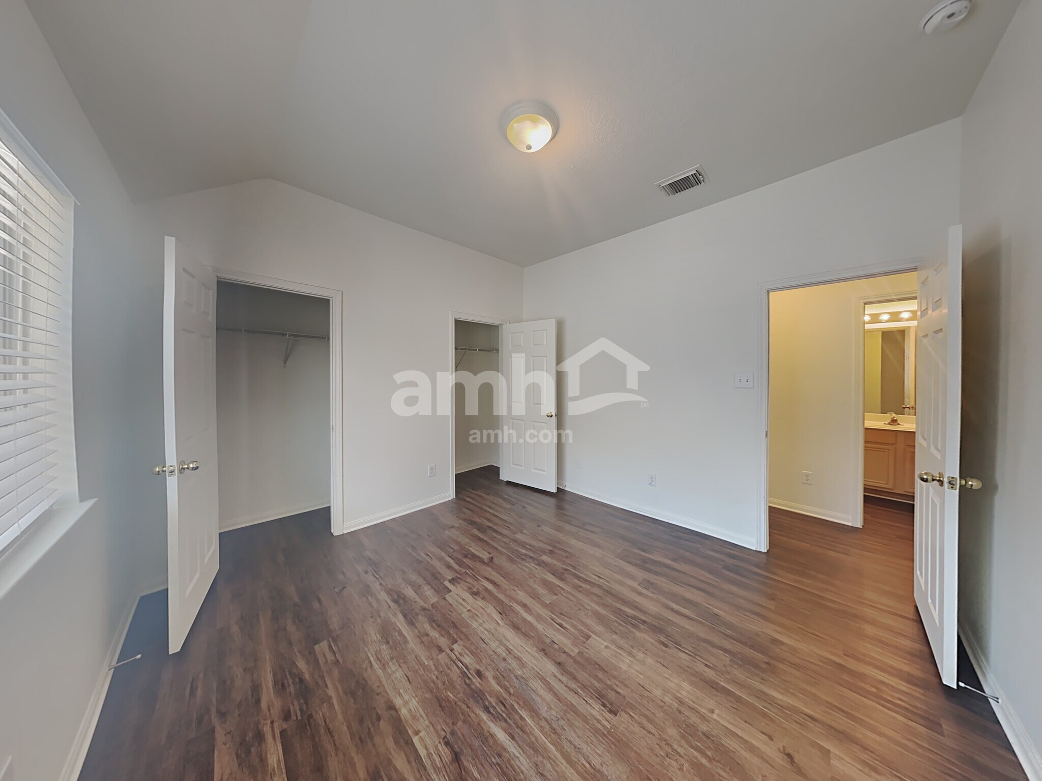Building Photo - 30 Huntington Bend Dr