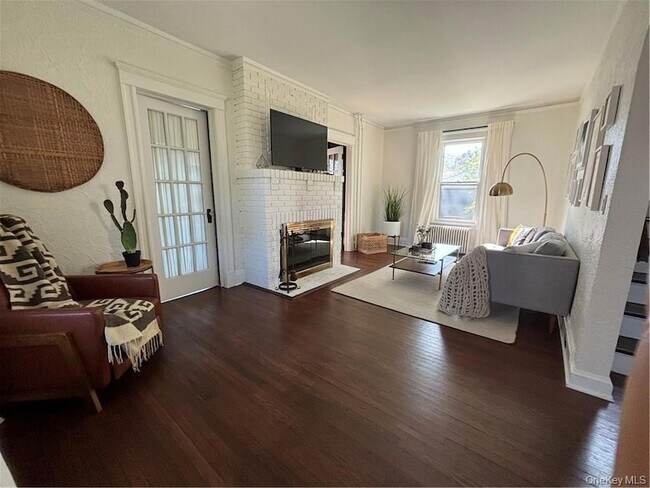 Building Photo - 194 N Midland Ave