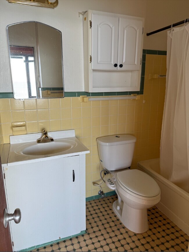 Building Photo - 10245 Dixie Hwy