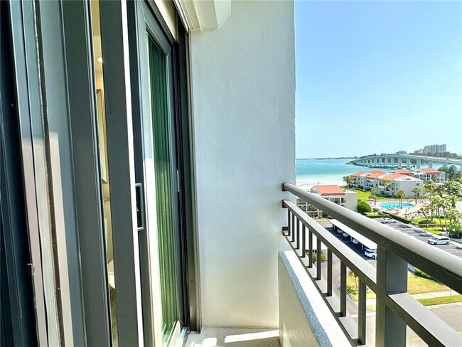 Building Photo - 855 Bayway Blvd