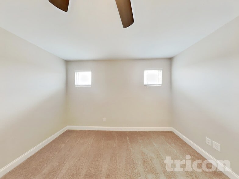 Building Photo - 1363 Coates Ln