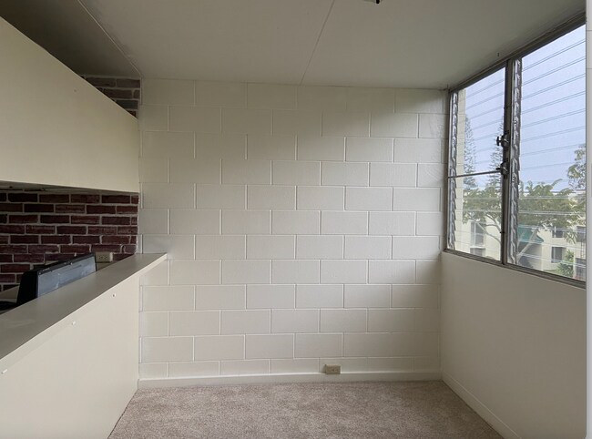 Building Photo - 95-029 Kuahelani Ave