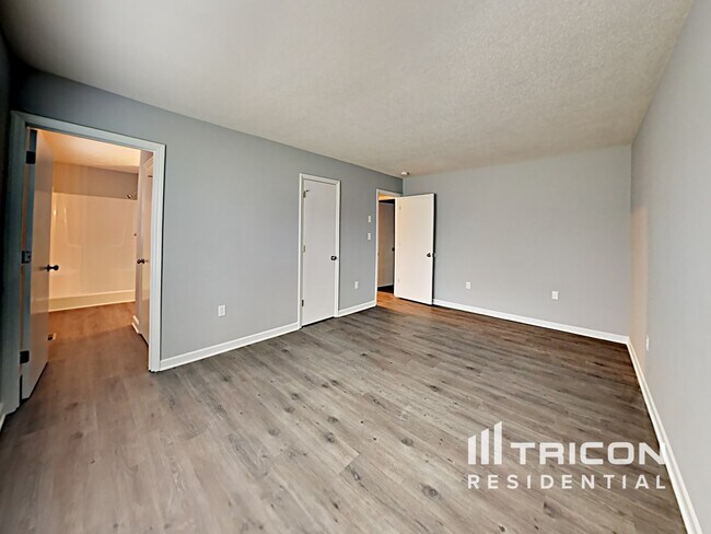 Building Photo - 914 Canton Pl