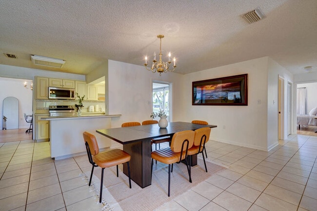 Building Photo - 107 Jamaica Dr