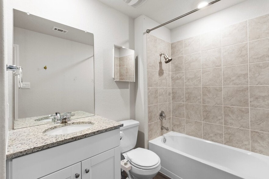 Building Photo - 3303 Mission River