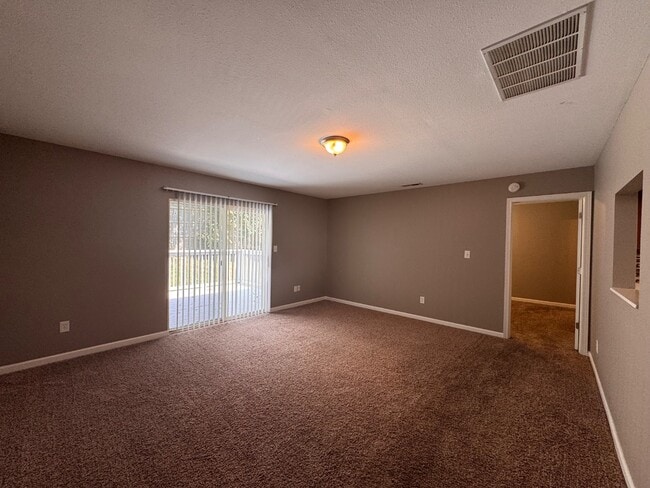Building Photo - 5828 Victory Ave