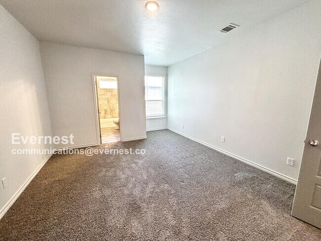 Building Photo - 8507 Glade Dr