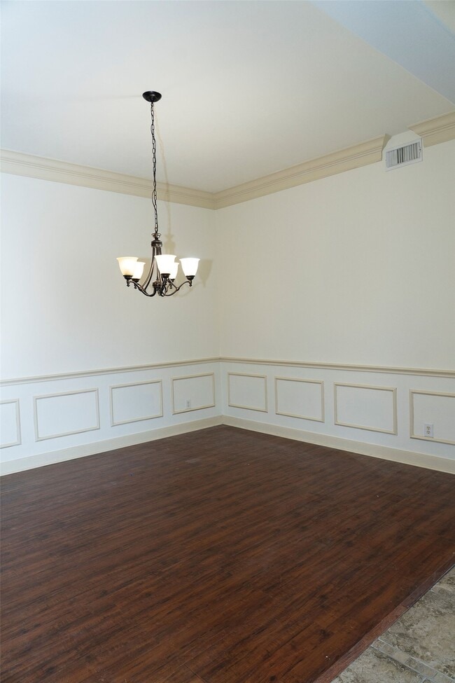 Building Photo - 9230 Hernshead Ln