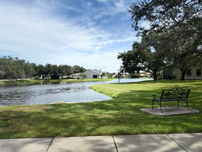 Building Photo - 1070 Sanibel Ct