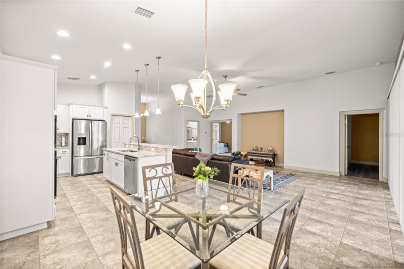 Building Photo - 2383 N Brentwood Cir