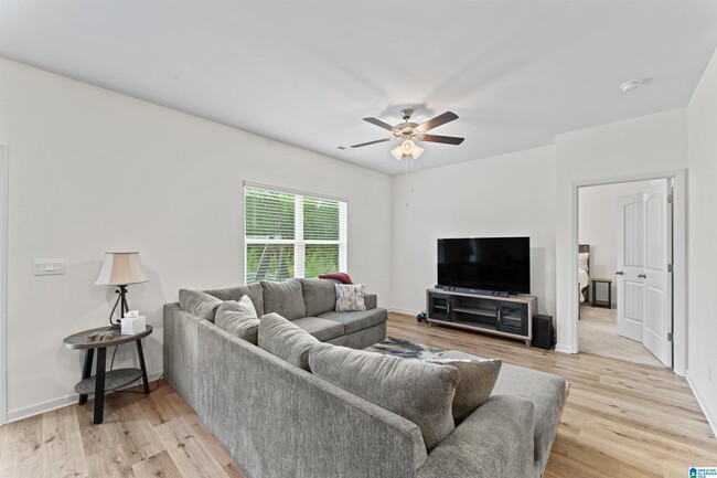 Building Photo - 991 Archers Trail N