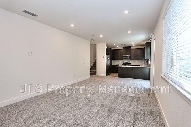 Building Photo - 3513 Birdland Ave