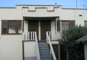 Building Photo - 1400 Lemon Ave