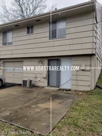 Building Photo - Awesome 2 Bedroom Duplex in Overland Park-Available in APRIL!!
