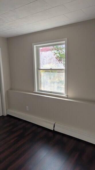 Building Photo - 411 Boyle Rd