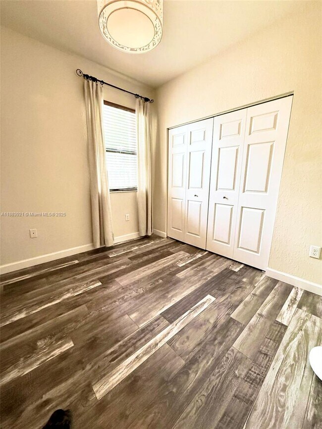 Building Photo - 11922 SW 154th Path