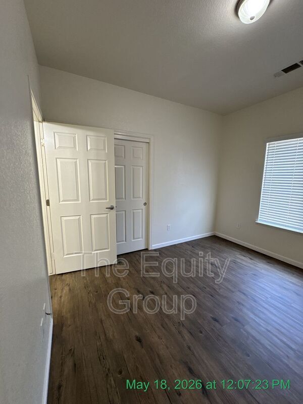 Building Photo - 1323 S Crowe St