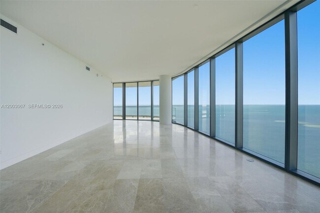 Building Photo - 175 SE 25th Rd