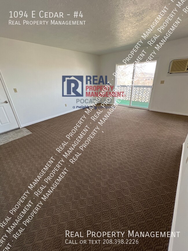 Building Photo - 1094 E Cedar-#4