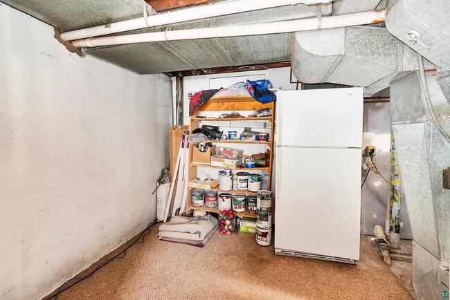 Building Photo - 2114 E 4th St