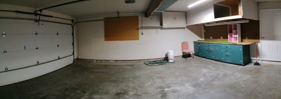 Building Photo - 529 Strawberry Hill Rd