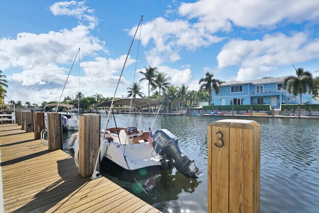 Building Photo - 4500 N Federal Hwy