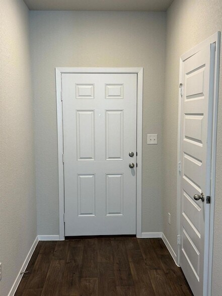 Building Photo - 2709 Totley Rd