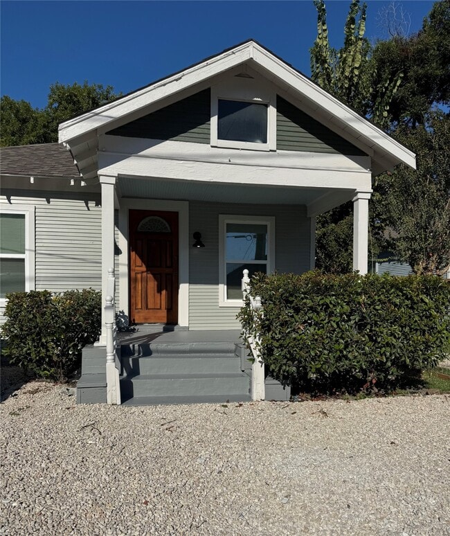 Building Photo - 2713 Cochran St