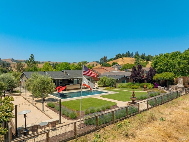 Building Photo - 1051 Stonebridge Dr