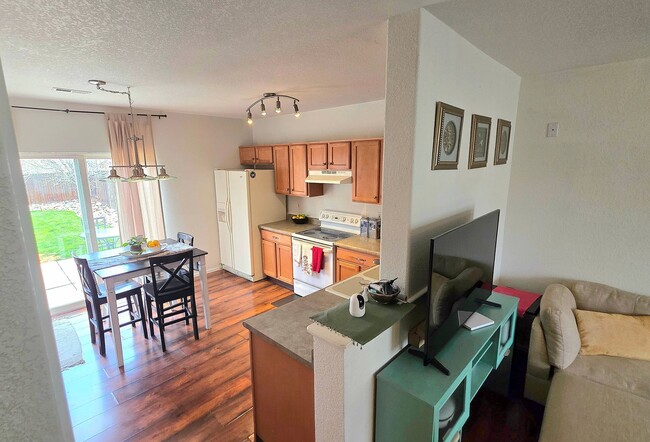 Building Photo - 3 Bedroom Home in Ridgeview at Stetson Hills