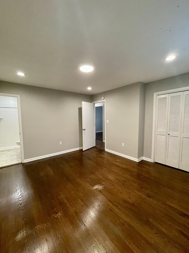 Building Photo - 111 Frederick Dr