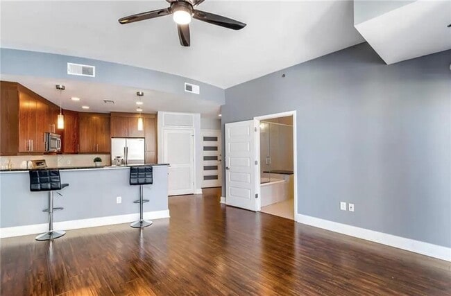 Building Photo - 1080 Peachtree St NE