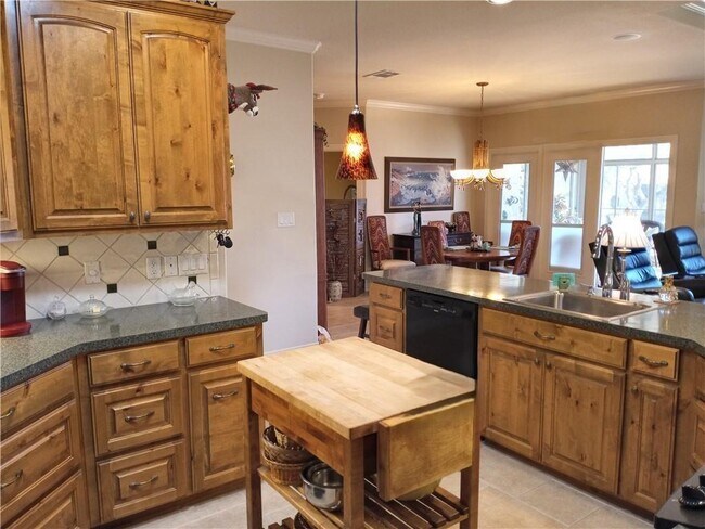 Building Photo - 105 Terlingua Trail