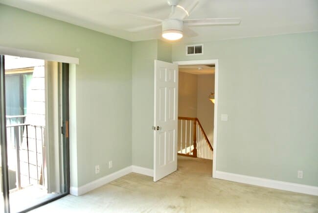 Building Photo - 121 Ocean Cove Dr