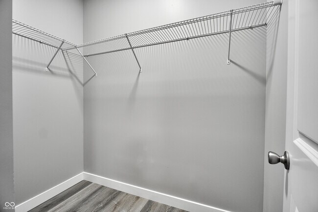 Building Photo - 415 Dequincy St