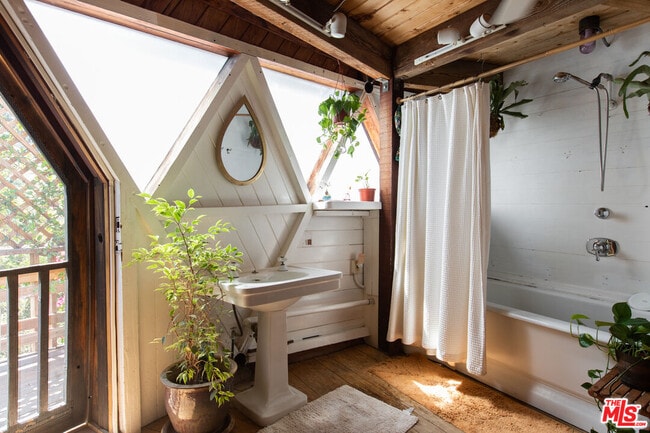 Building Photo - 20269 Croydon Ln