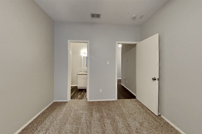 Building Photo - 21610 Britton Hill Way