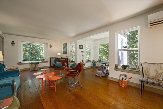 Building Photo - 6739 25th Ave SW