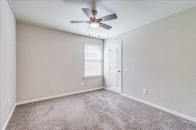 Building Photo - 7213 Adler Dr