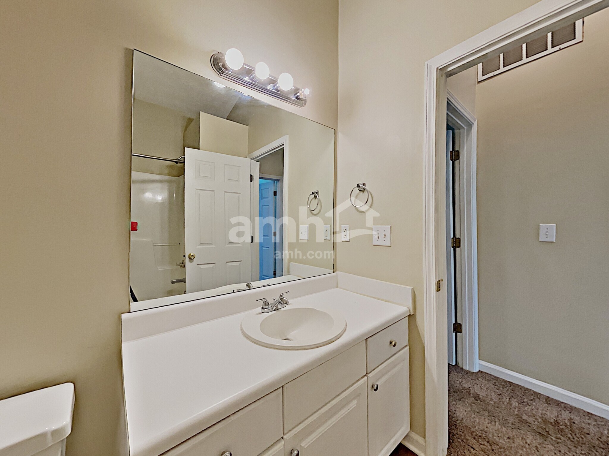 Building Photo - 1735 Westfield Ct