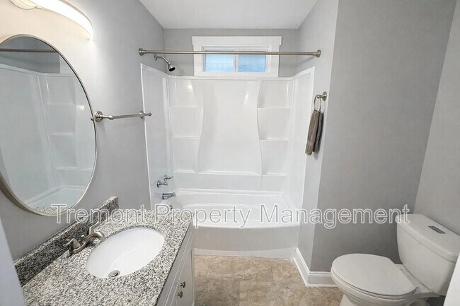 Building Photo - 1903 E 13th St