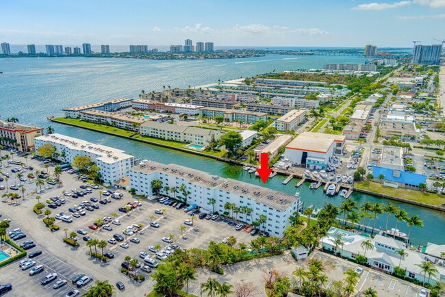 Building Photo - 108 Paradise Harbour Blvd