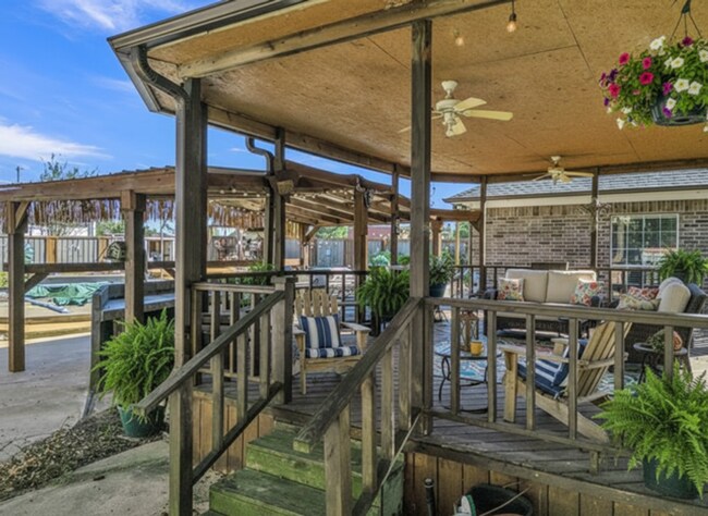 Building Photo - 4/2 on 2 acreas  Longview ISD